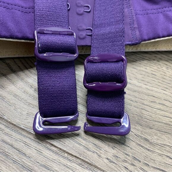 LuLuLemon Ta Ta Tamer Purple Sports Bra Size 32D - Picture 3 of 5